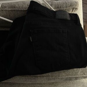 Women’s Black Levi Jeans